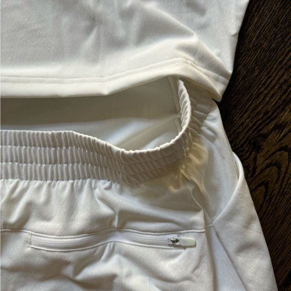 Adidas xl golf /tennis dress with shorts and pocket - Picture 8 of 8